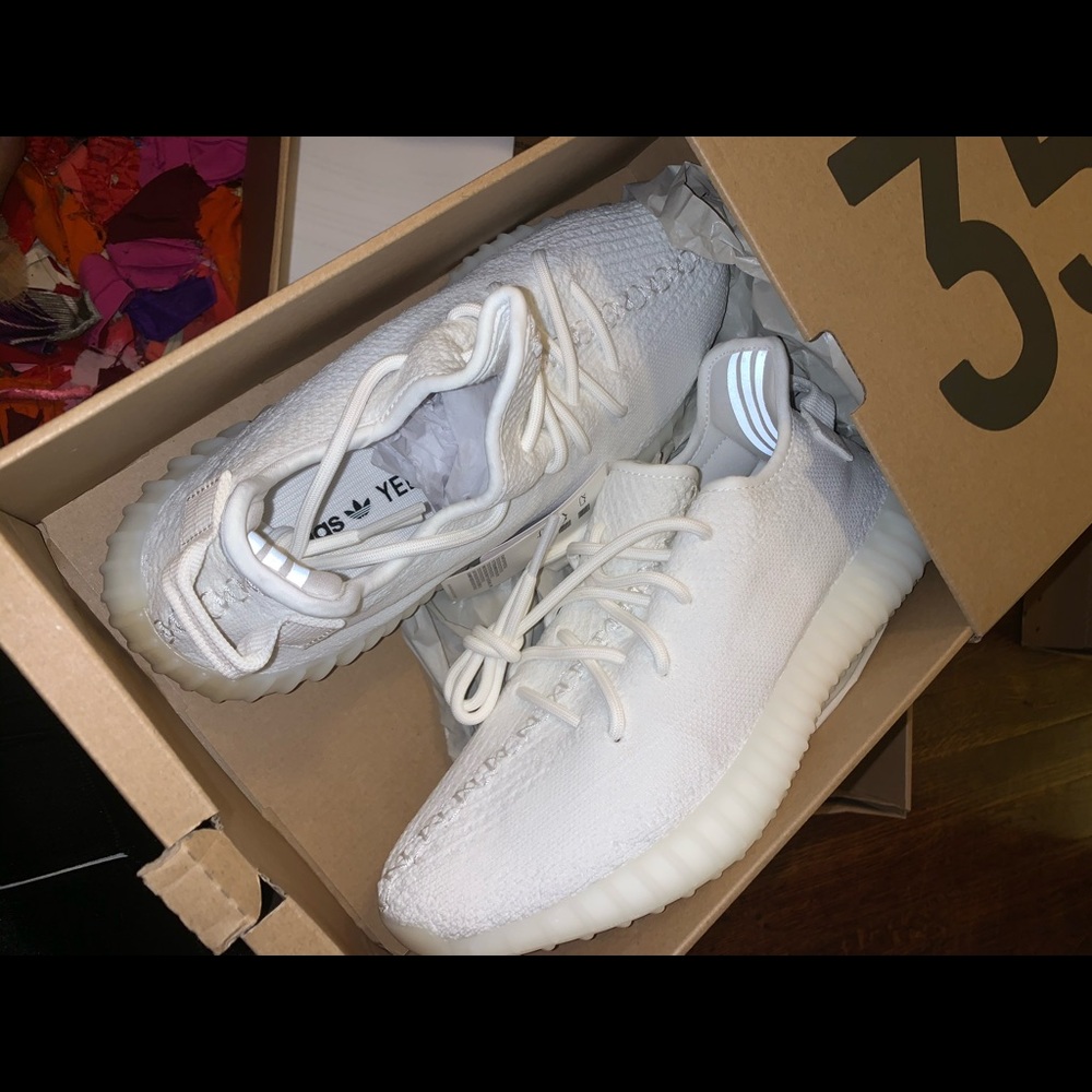 Sneakers brand new yeezys 350